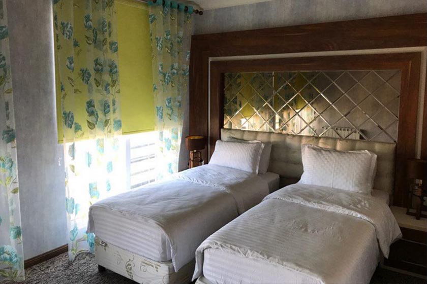 هتل رسپینا لاهیجان - سوئیت دو خوابه چهار تخته رویال