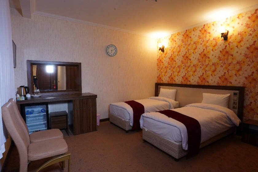 هتل شهرزاد لاهیجان - اتاق دو تخته تویین
