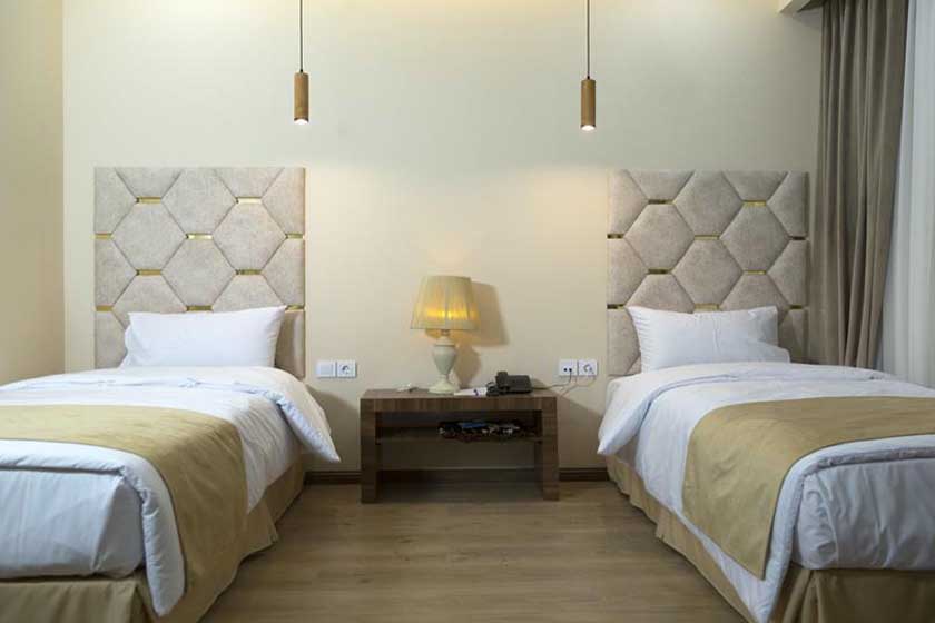 هتل یاکاموز اردبیل - اتاق دو تخته
