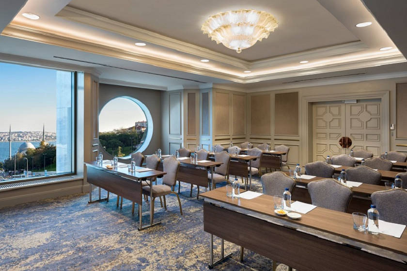 The Ritz Carlton Istanbul - conference room