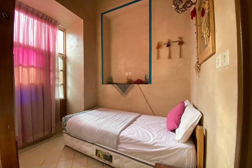 اقامتگاه سنتی ماه منیر - اتاق یک تخته