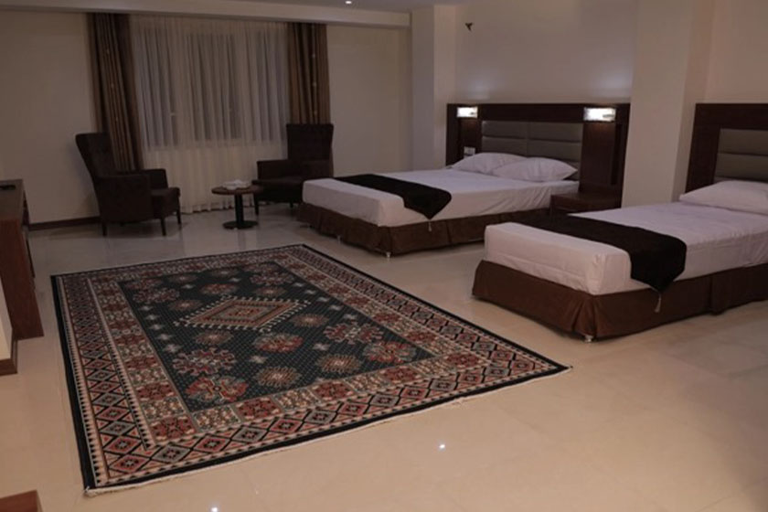 هتل پرشیا نوشهر - اتاق سه تخته