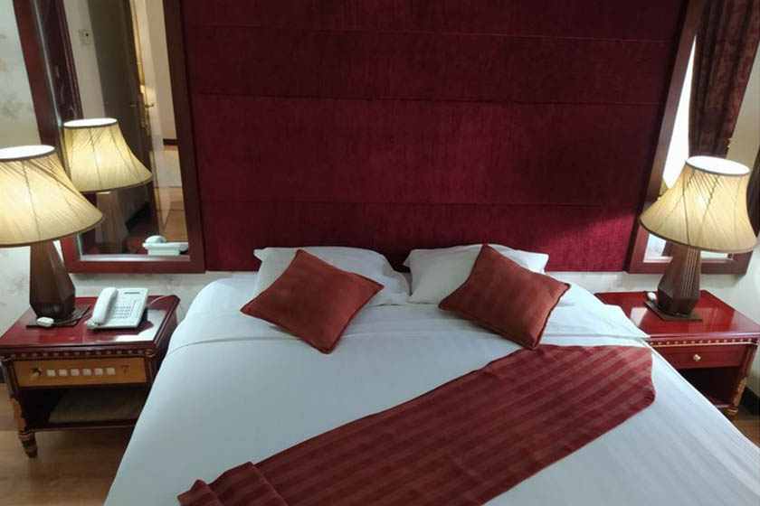 هتل قصرالضیافه مشهد - سوئیت یک خوابه دو نفره قدس
