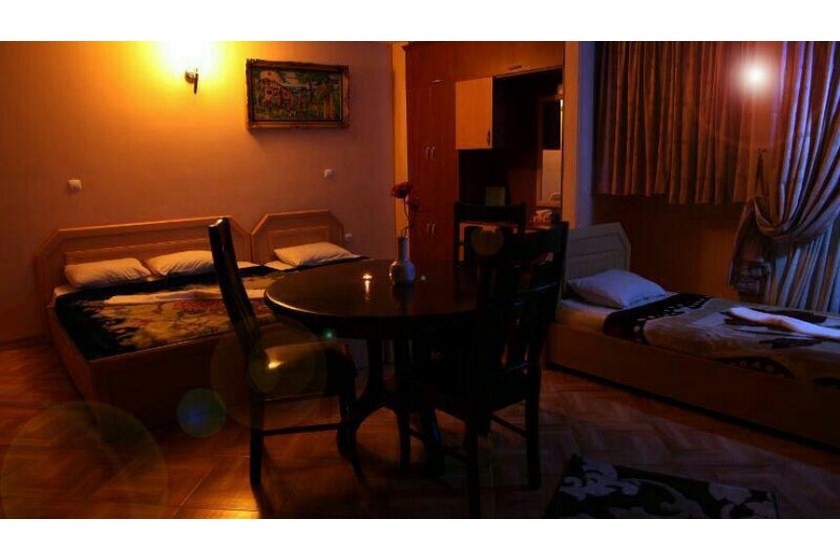 هتل مازرون قائمشهر - اتاق چهار تخته