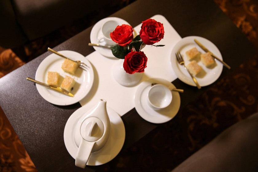 هتل ابریشمی لاهیجان - سوئیت پنج تخته