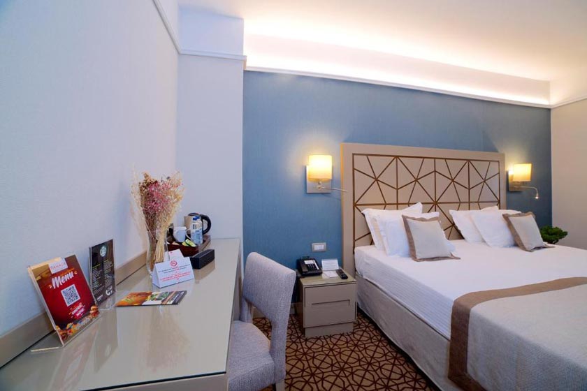 Ramada By Wyndham Istanbul Taksim - Superior King Room