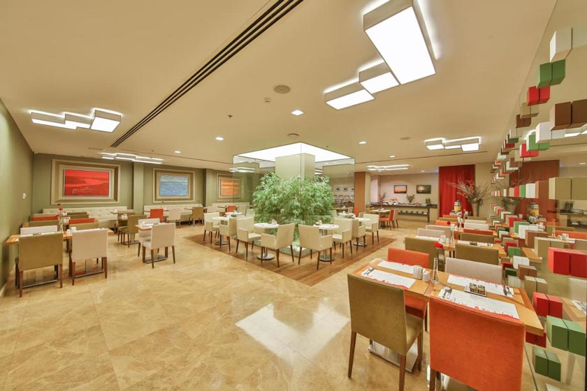 Ramada By Wyndham Istanbul Taksim - Restaurant