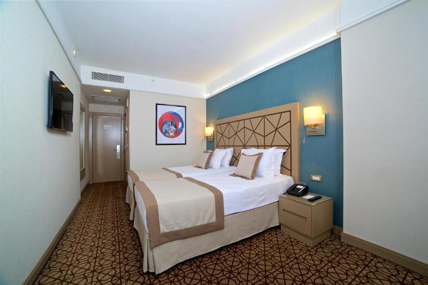 Ramada By Wyndham Istanbul Taksim - Standard Twin Room