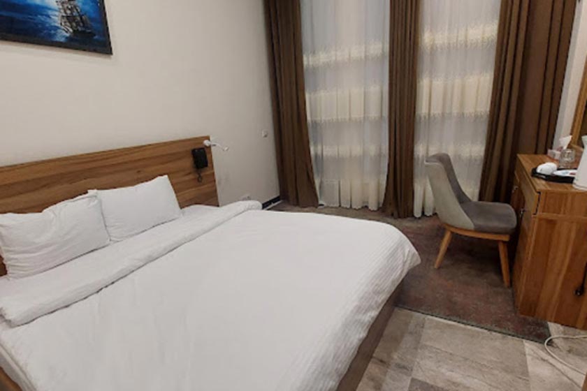 هتل قصر یازده شیراز - اتاق دو تخته دبل