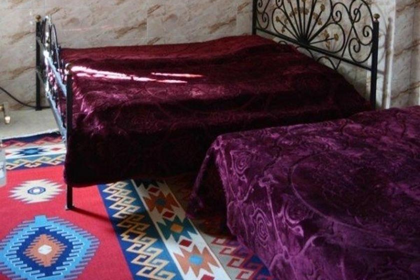 مهمانپذیر حیدری شیراز - اتاق سه تخته