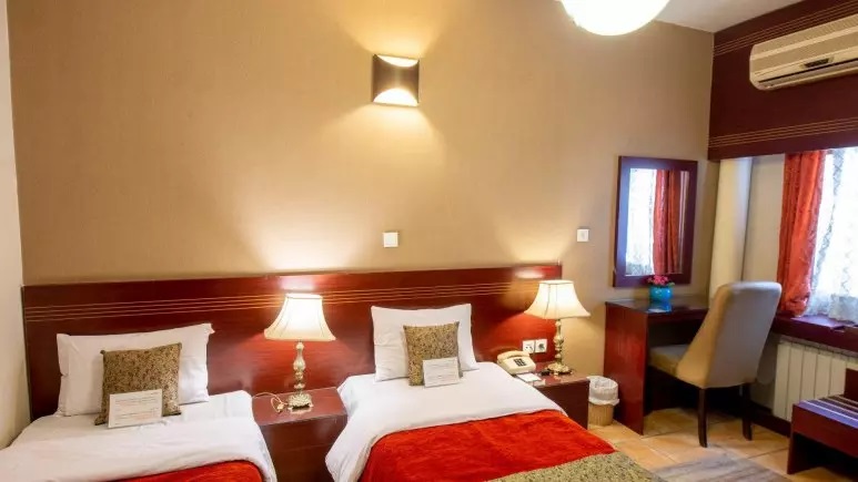 هتل رودکی شیراز - اتاق دو تخته تویین