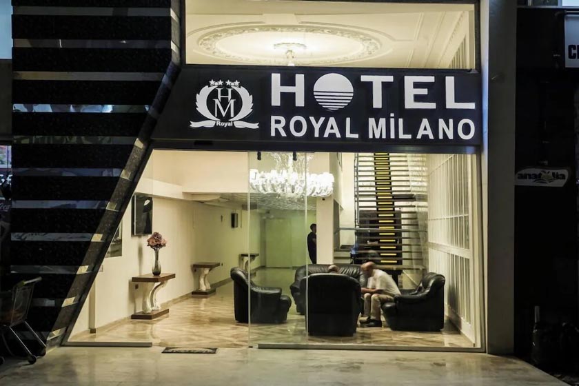 Royal Milano Hotel Van - Facade