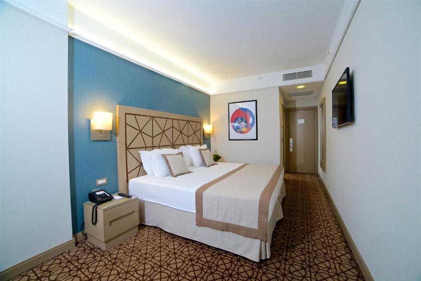 Ramada By Wyndham Istanbul Taksim - Standard King Room