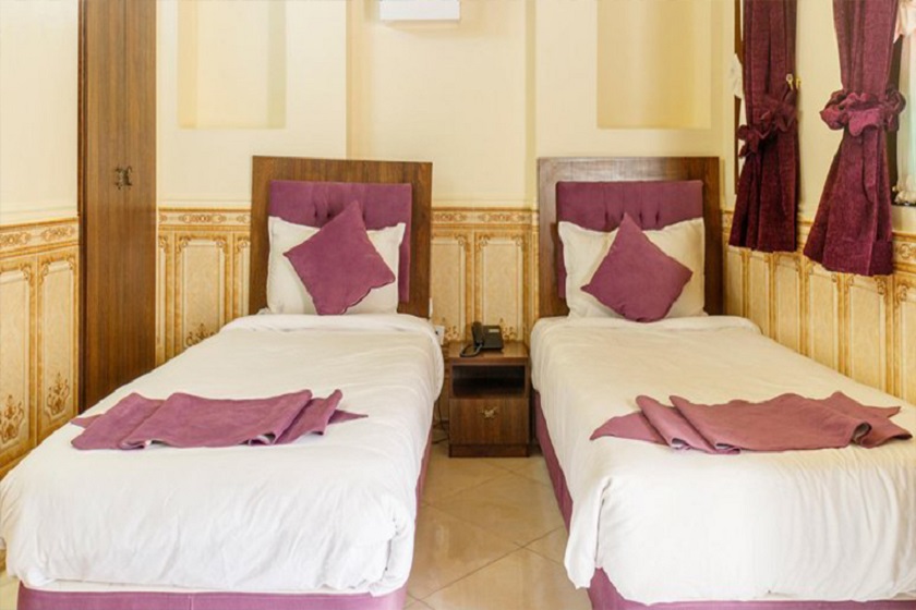 هتل سنتی پنج دری شیراز - اتاق دو تخته تویین