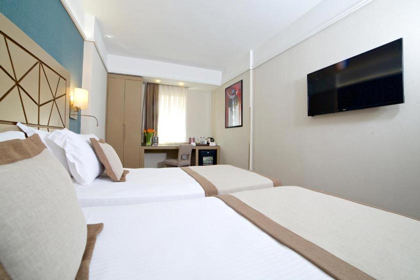 Ramada By Wyndham Istanbul Taksim - Standard Twin Room