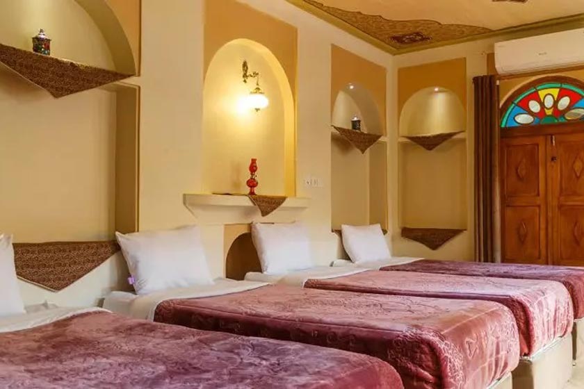هتل سپهری شیراز - اتاق چهار تخته