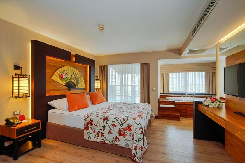 Limak Lara Deluxe Hotel & Resort Antalya - Deluxe Double Room