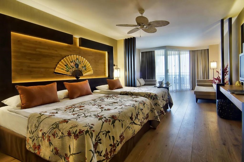 Limak Lara Deluxe Hotel & Resort Antalya - Deluxe Double Twin Room