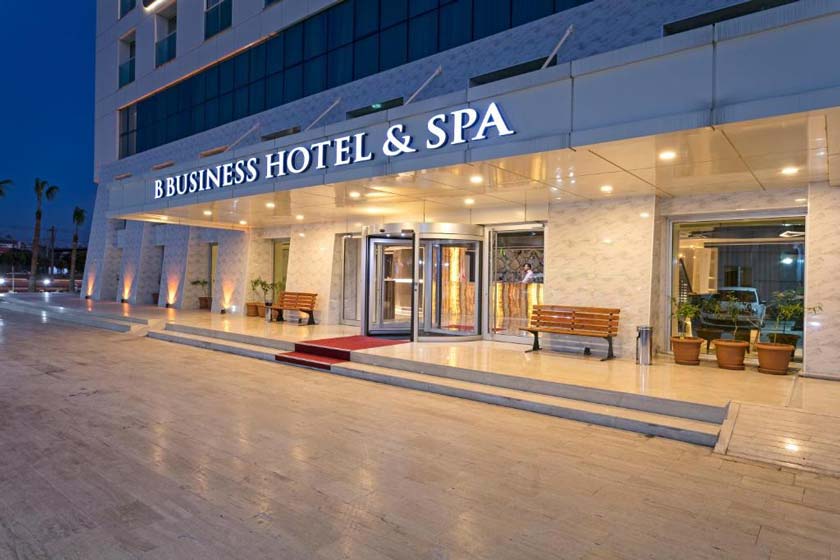 B Business Hotel & Spa - facade