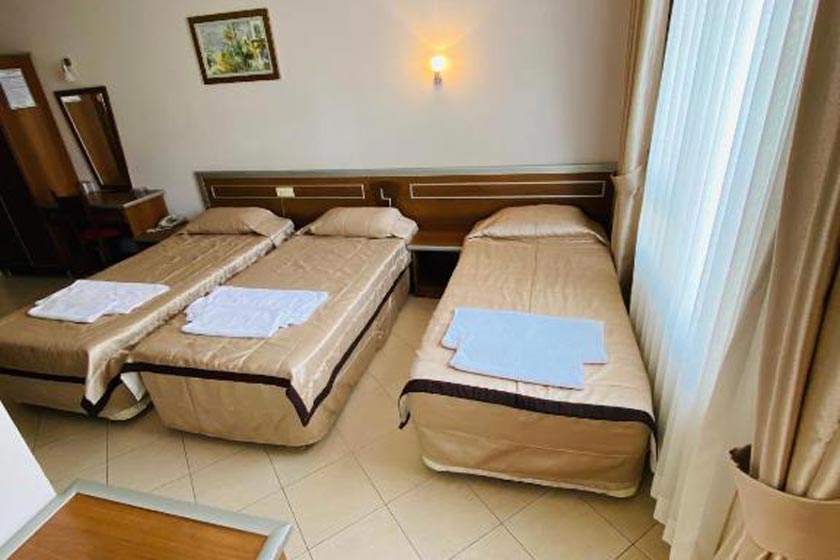 Lemon Hotel Antalya - Triple Room with Pool View