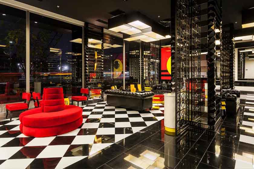 Ramada Hotel & Suites by Wyndham Hotel Istanbul - Lobby