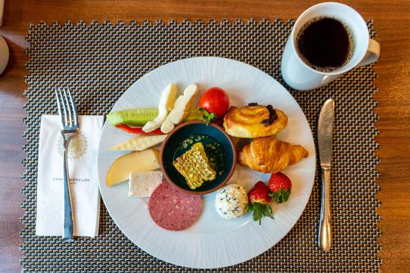 Grand Mercure Ankara - breakfast