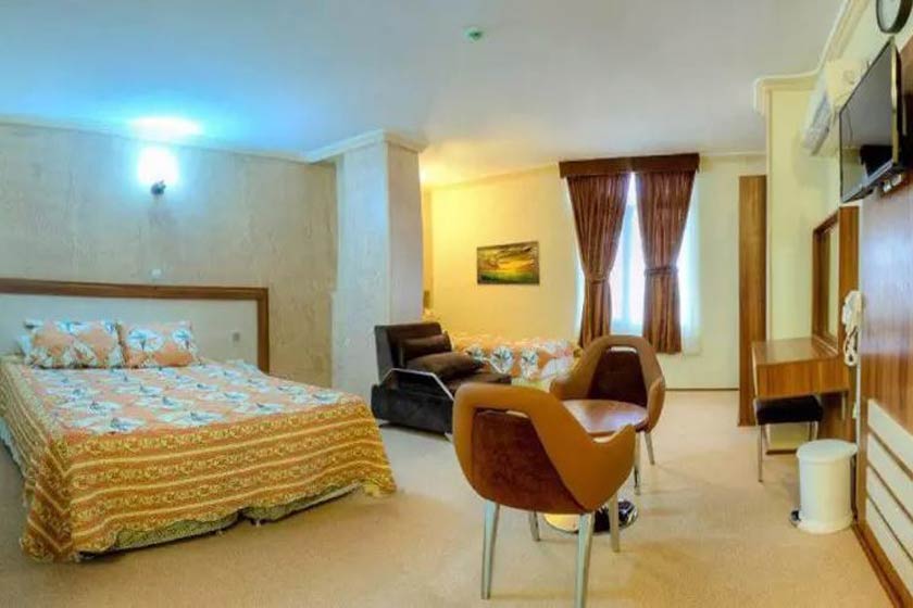 هتل ایران بندرعباس - اتاق سه تخته