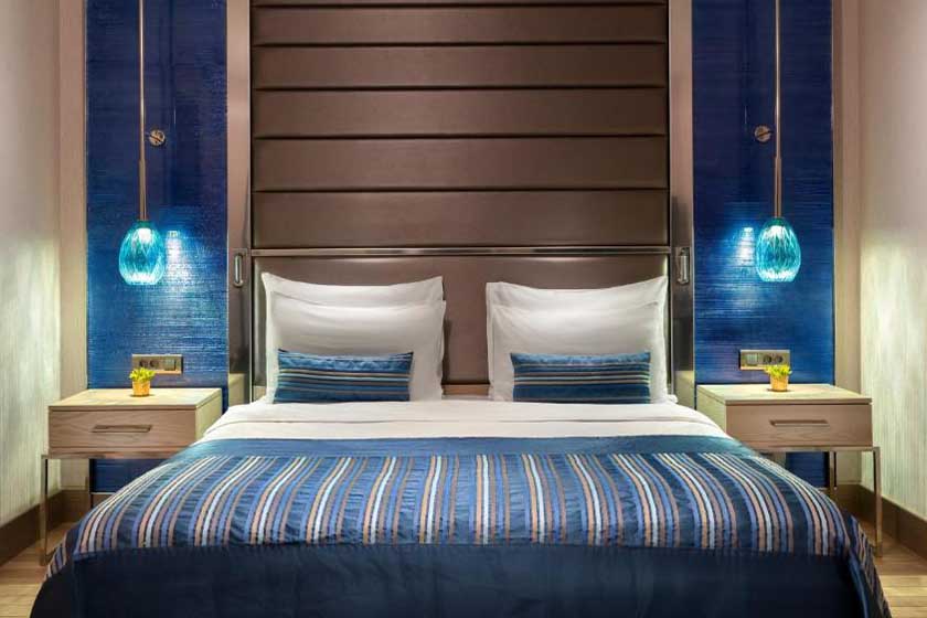 Crowne Plaza Florya Hotel Istanbul - One King Bed And Two Twin Beds Junior Suite