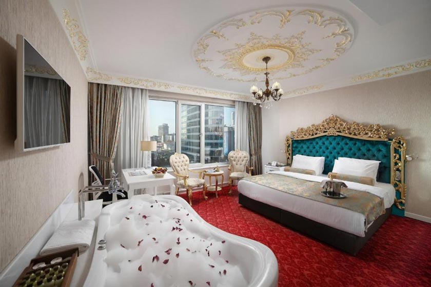 White Monarch Hotel istanbul - Delux Suite with jacuzzi
