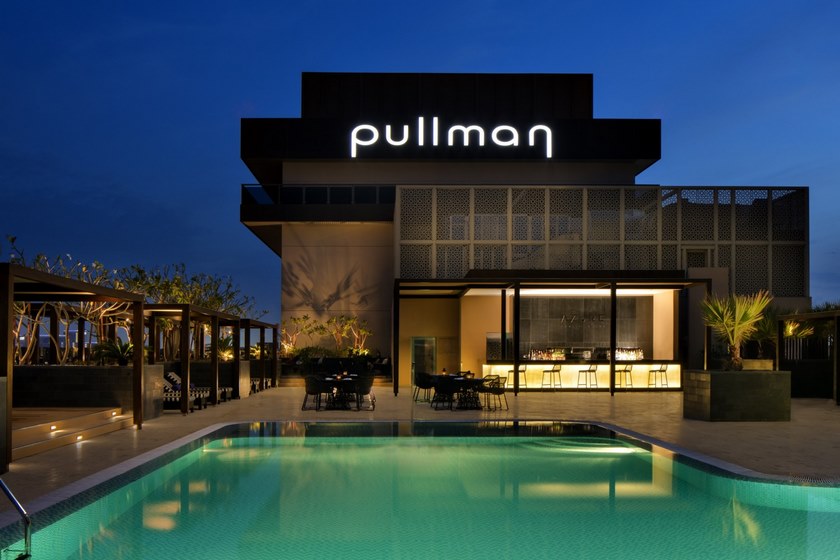 Pullman Dubai Creek City Centre Residences Hotel Dubai - Pool