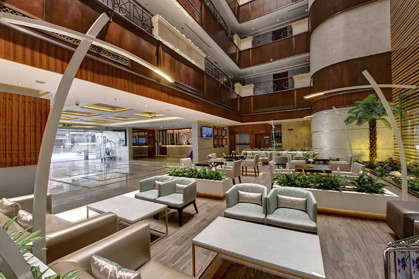 Howard Johnson Plaza by Wyndham Deira Dubai - Lobby