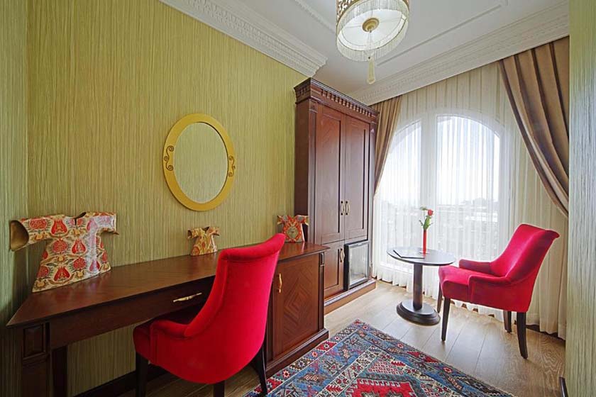 The Magnaura Palace Hotel Istanbul - Deluxe Double Room