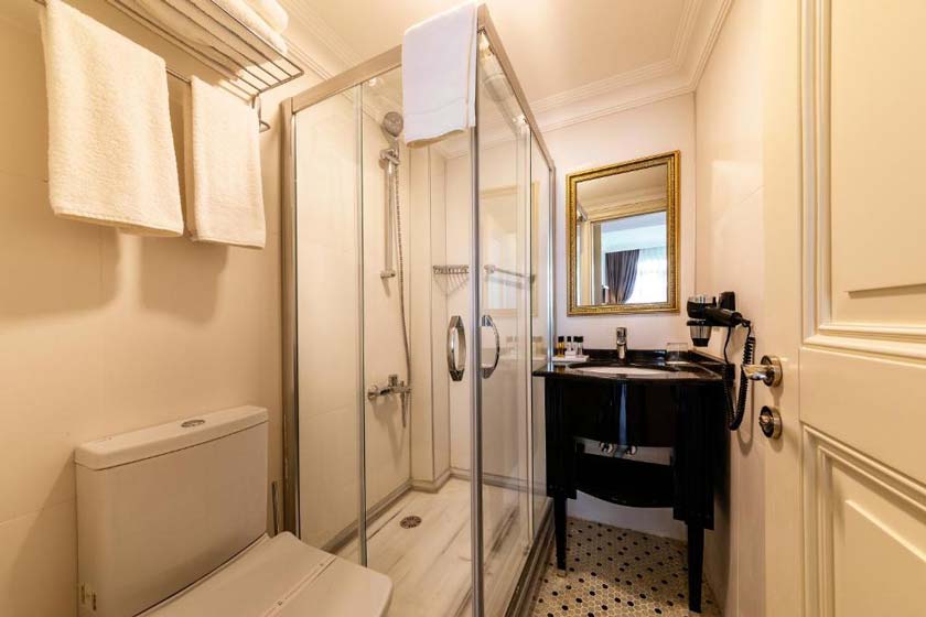 Meroddi La Porta Hotel istanbul - budget Double Room