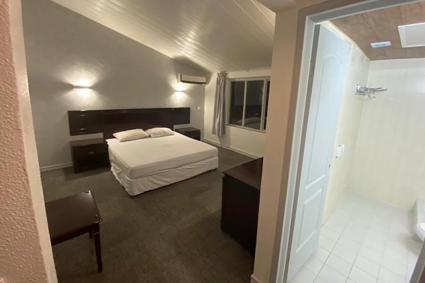 هتل ارم کیش - اتاق دو تخته دبل رویال رو به دریا