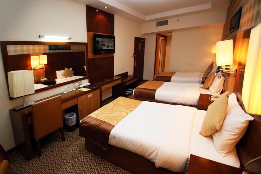 Sun And Sands Downtown Hotel Dubai - Standard Triple Room