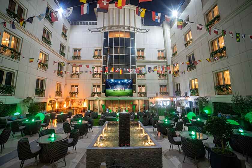 Mövenpick Hotel & Apartments Dubai - Restaurant