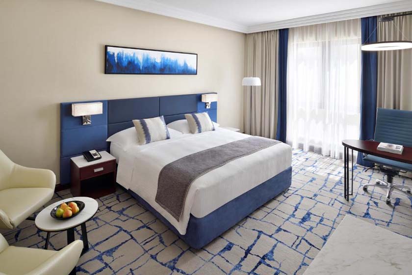 Mövenpick Hotel & Apartments Dubai - Superior King Room