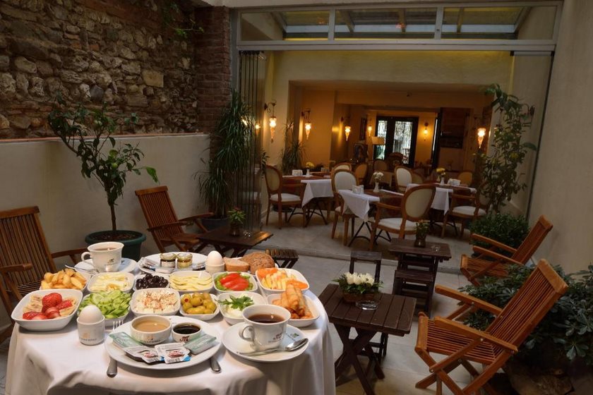 By Murat Royal Hotel Galata Istanbul - Breakfast