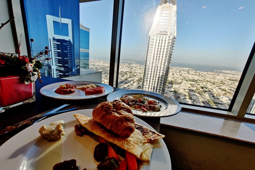 Carlton Downtown Hotel Dubai - Food and Drink
