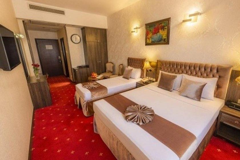  هتل کیانا مشهد - اتاق سه تخته