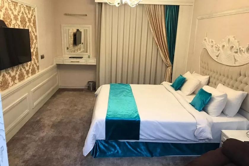 هتل آدینا مشهد - سوئیت امپریال دو خواب برای چهار نفر