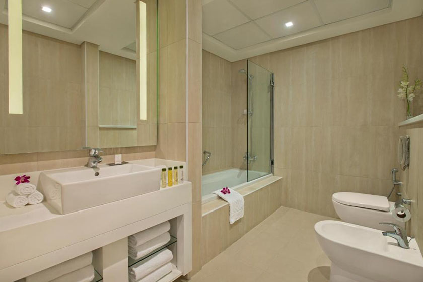 DoubleTree by Hilton Dubai Jumeirah Beach Hotel - One Bedroom Family Suite with Kitchen