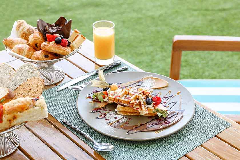 DoubleTree by Hilton Dubai Jumeirah Beach Hotel - Food