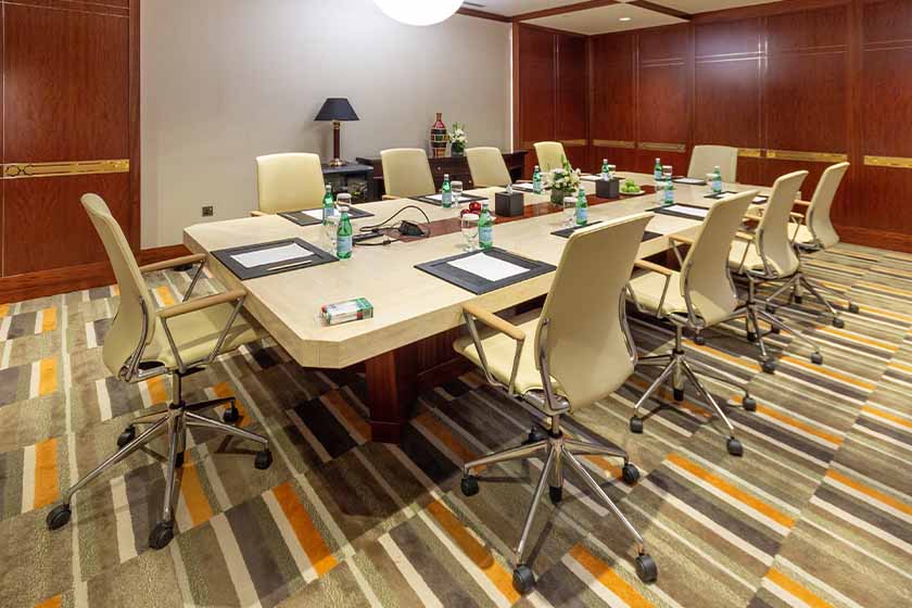 Crowne Plaza Jumeirah Hotel Dubai - Meeting Facility