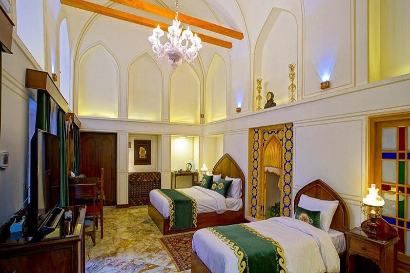 اقامتگاه سنتی میناس اصفهان - اتاق سه تخته سرای صفوی