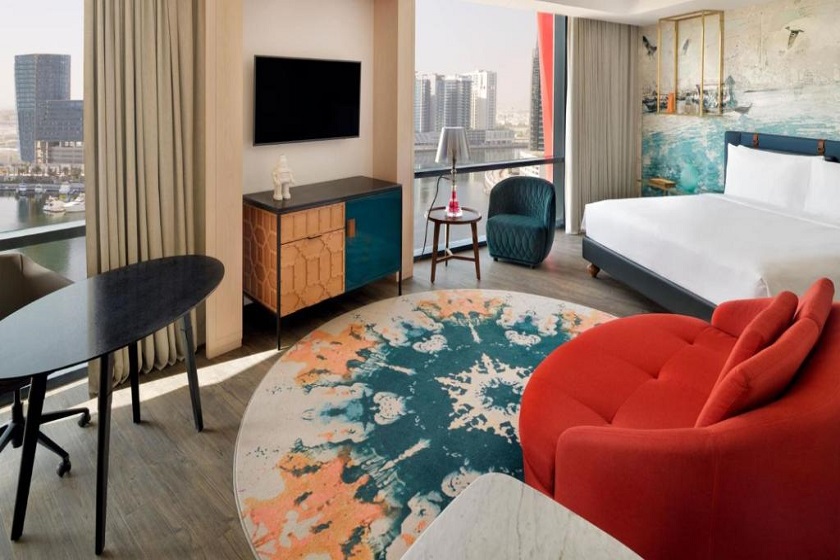  Hotel Indigo Dubai - One King Bed Junior Suite