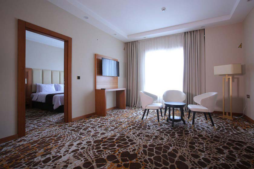 هتل سارینا مشهد - سوئیت یک خوابه چهار نفره