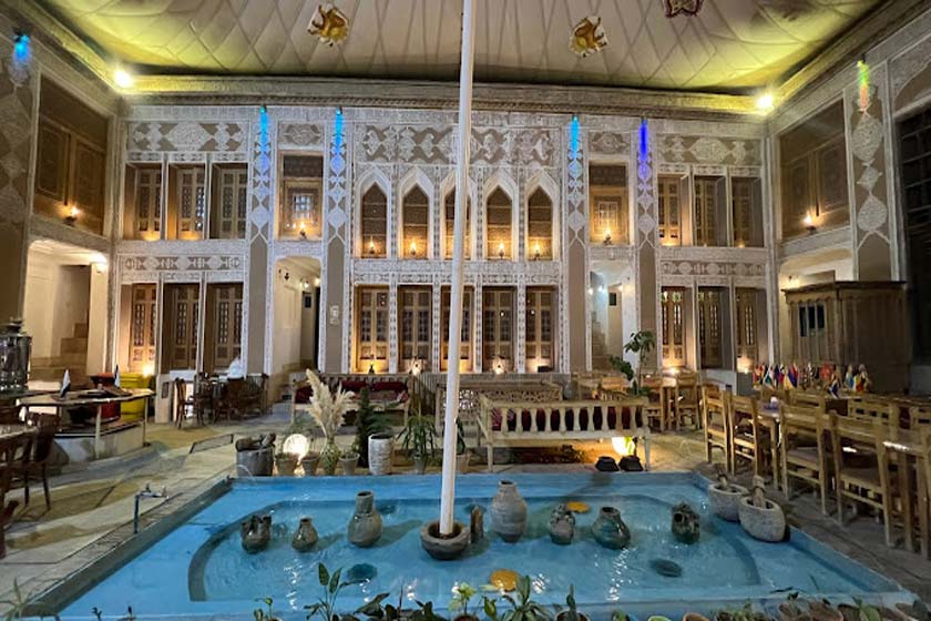 هتل سنتی ملک التجار یزد