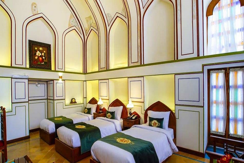 اقامتگاه سنتی میناس اصفهان - اتاق سه تخته صفوی