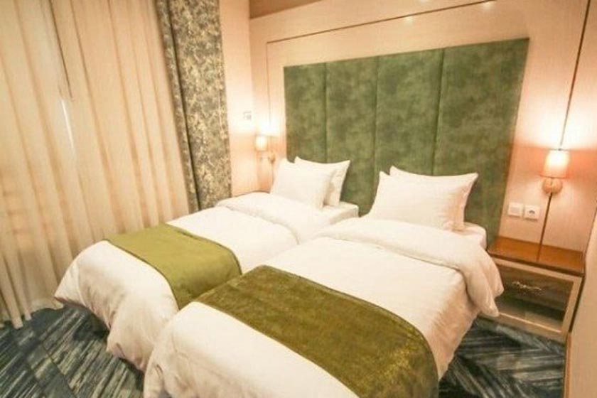  هتل تبرک مشهد - اتاق دو تخته تویین